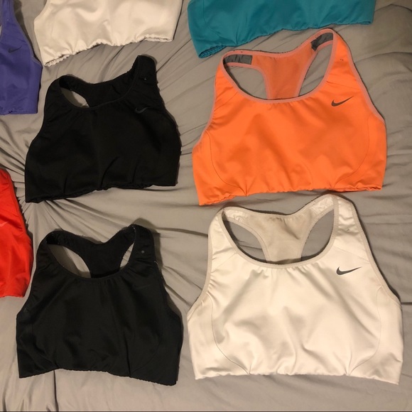 Size Small Nike Women’s Sports Bra - Picture 5 of 5
